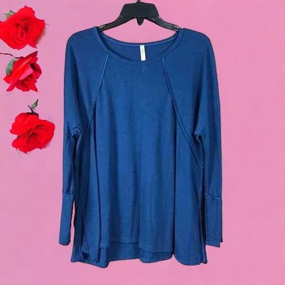 Forgotten Grace Womens Size Medium Blue Tee Shirt Top Stretch PullOver Raw Edge - Picture 1 of 16